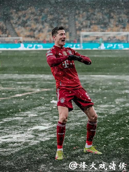 德甲-莱万进球库蒂尼奥传射建功 拜仁客场险胜