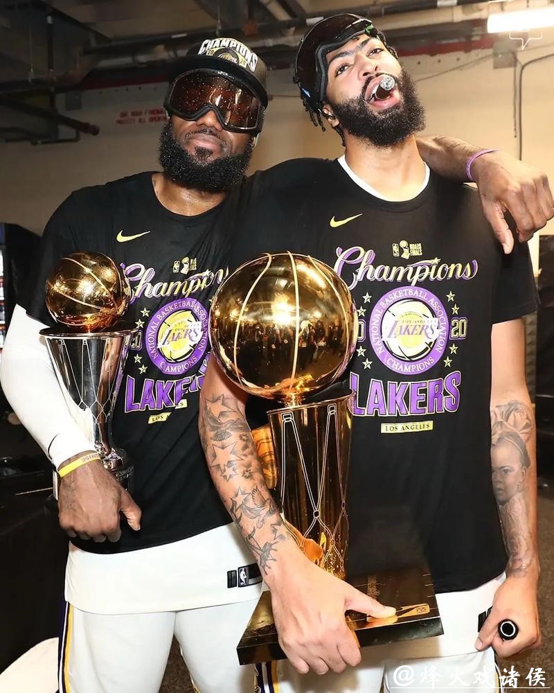 詹姆斯大三双浓眉29+16 湖人大胜送奇才11连败